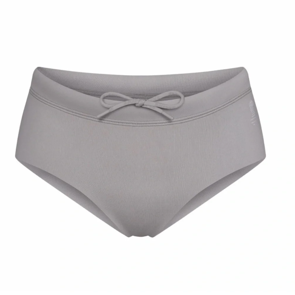 Skims scuba swim bottoms nwt